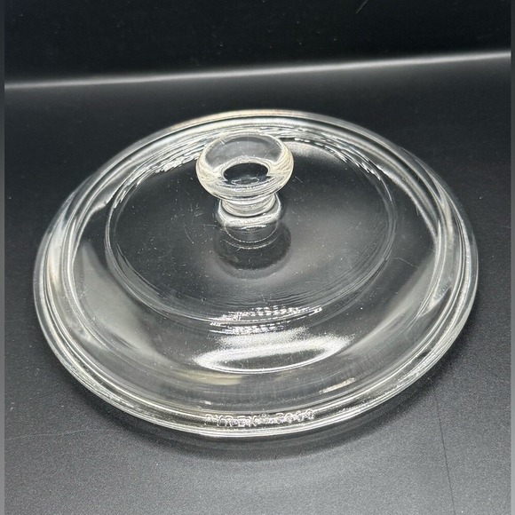 Pyrex Other - Pyrex P81C Round Clear Lid Clear Glass Lid with Handle no chips 6"
